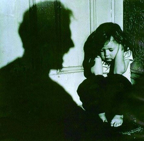 Las consecuencias psicológicas de los maltratos a niños generalmente son graves y permanentes