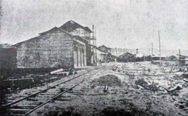 Figura 40. Ferrocarril de Carenero. Vista de sur a norte. El Cojo Ilustrado, 1893